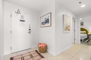 Coral Cowboy Gulf Front Splash Resort