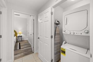 Coral Cowboy Gulf Front Splash Resort