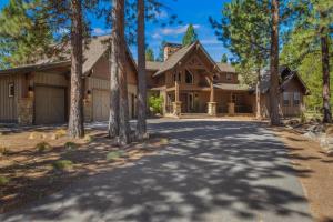 56457 Sunstone Loop