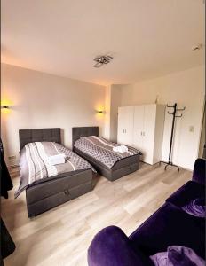 Spacious Flat , 4 Beds, Kitchen , Central , Messe