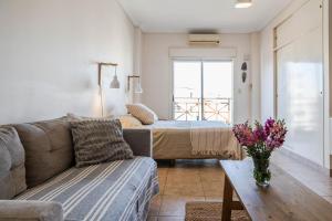 Depto en barrio residencial CABA - 2 personas con balcón y parrilla