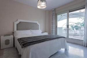 Apartment by Puerto Banus - with parking