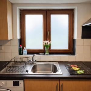 Cosy Town Centre House, Close to Uni and Hospital