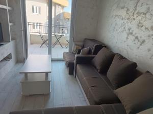 Spacious Studio with Large Terrace