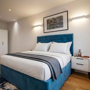 Modern 1-Bed Flat in Brentford, Quiet Stylish