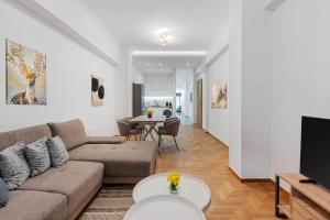 Athina Serenity - 2B, Pangrati