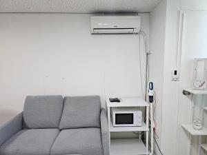 UrbanNest Stay