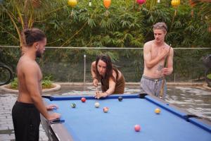 The Luna Tam Coc Hostel - Bar & Pool,Trekking Cuc Phuong