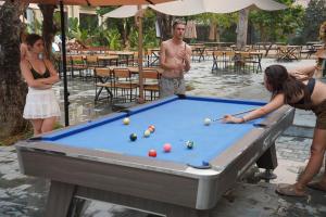 The Luna Tam Coc Hostel - Bar & Pool,Trekking Cuc Phuong