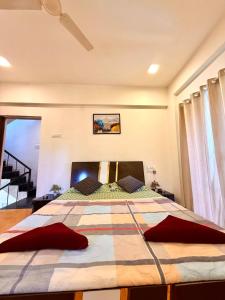 Tropicana Villa - The Dream Stays ll Pvt Pool ll Wi-Fi ll 2 BHK