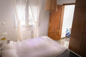 Habitación doble con Balcón - Casa rural compartida - Coliving