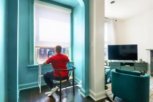 The Green MINS to NYC Access 3-Beds Furry Friends Allowed
