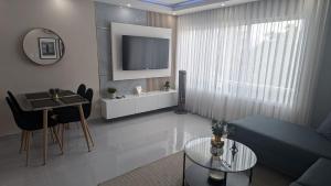 Modern Family suite with a view!