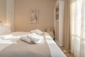 Elegant Suite a Stylish 3BR in Glyfada Center