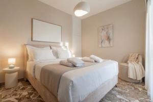 Elegant Suite a Stylish 3BR in Glyfada Center