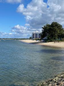 Studio sur le port avec vue bassin