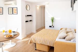 Donatello Rooftop Loft - Panoramic city view by RHR