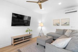 Entire Home with Pickleball, Resort Pool & Hot Tub