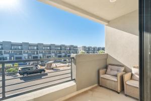 Entire Home with Pickleball, Resort Pool & Hot Tub