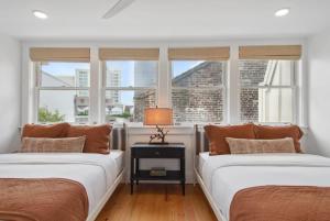 Two Expansive Hotel Suites Near French Quarter