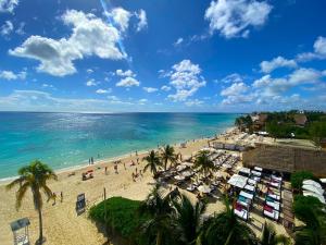 Oceanfront Condo Top Location Near 5th Ave