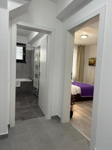 Luxury Apartments near Coresi Mall by GLAM - Parking Option