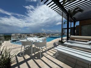 Studio Near 5th, Ocean View Terrace, Pool and Gym