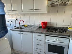 Amplio departamento Parque Forestal c Estacionamiento gratis