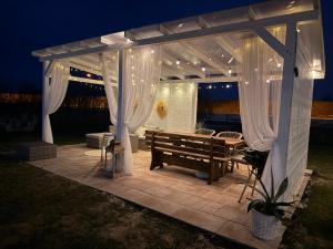 Coco Beach Cupel - Domek AQUA z jakuzzi