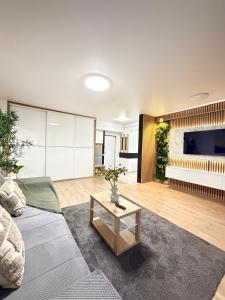 Premium Bucharest Glam Apartments & Studios - Parking Option