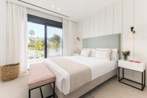 Style Villa Sea Views