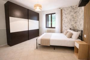 I Tre Fratelli Ad Arona 4BR, garden, jacuzzi, lake