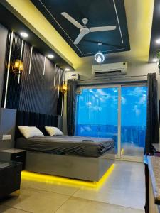 MOONLIGHT STUDIo