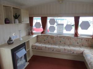 6 berth caravan on sealands park