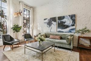 Grand 4 Condo Combo Near French Quarter 8BR 8BA