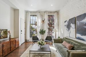 Grand 4 Condo Combo Near French Quarter 8BR 8BA