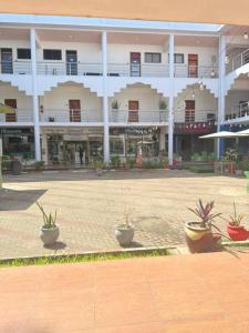 Oyster Cliff Studio Apartment