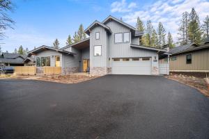 18136-1 Forestbrook Loop