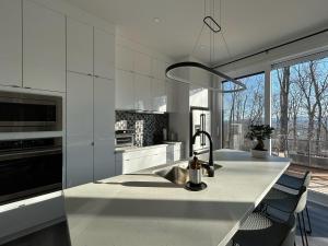 DAX HOUSE Stunning Mont-Tremblant Getaway Retreat