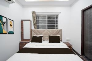 Hotel O Midway Treat Barwani