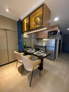 Monoambiente Elegante y Tranquilo, cera de Mall las Brisas