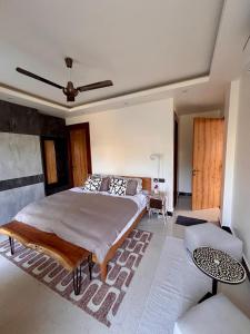 The Aaina House