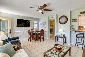 1st-Floor Resort Condo in PCB - Walk to Beach!