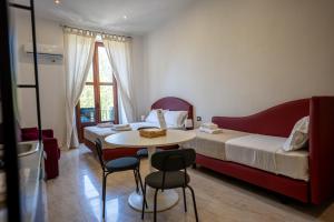 Foria 242 Rooms