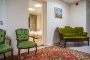 Twin Room with Sofa and Private Bathroom room in Posti Hostel