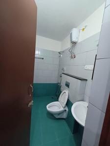 Elite Living -Fully Furnished 2BHK in Gated Community