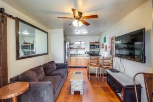 Hike, Shop and Unwind Tucson Home with Hot Tub Access