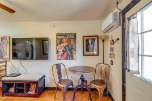 Hike, Shop and Unwind Tucson Home with Hot Tub Access