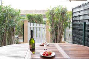 Résidence avec parking et piscine, à 5 minutes de la plage LA