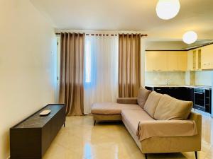 Arc Apartment